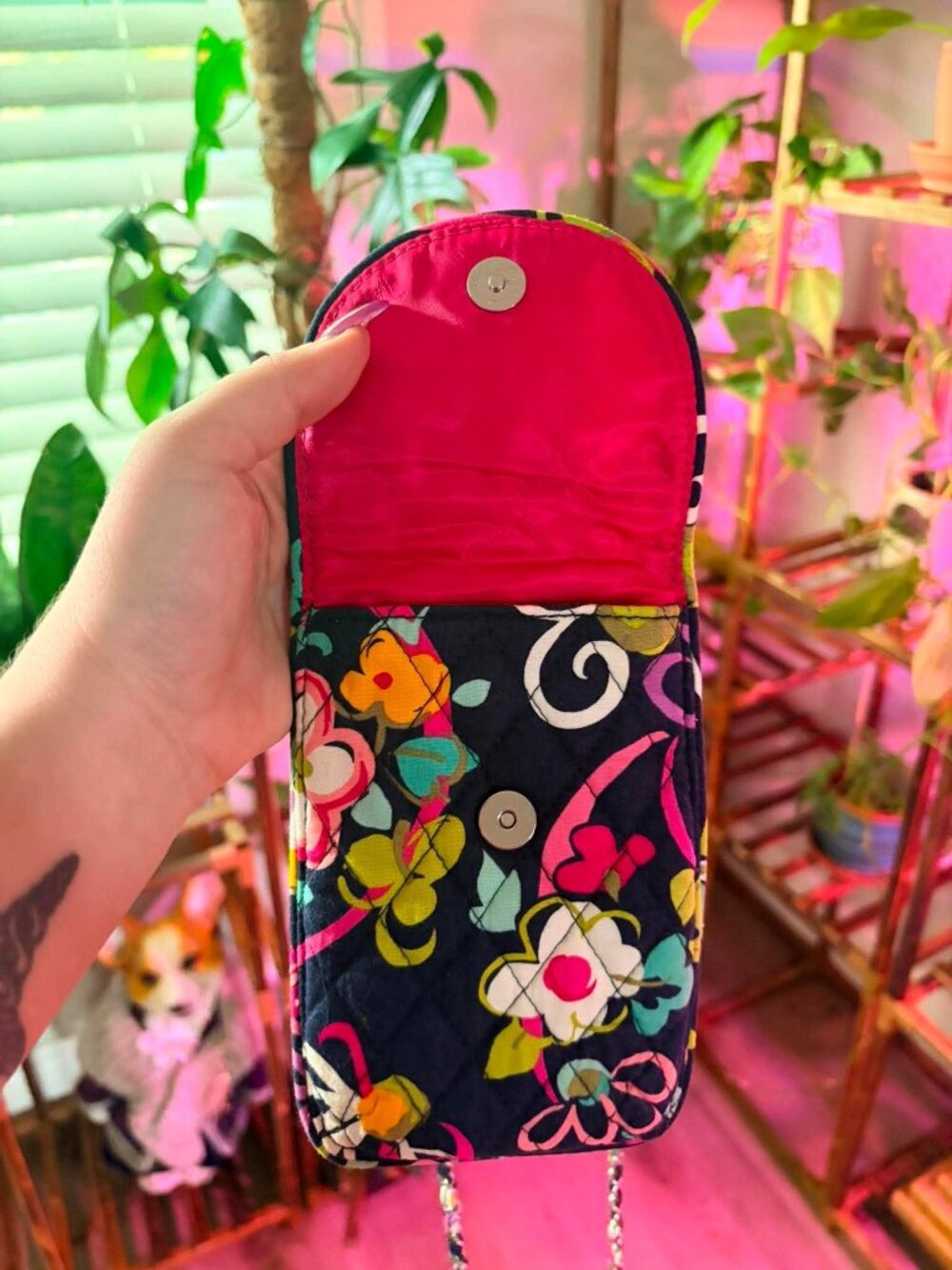 🌸 Vera Bradley Quilted Smartphone Crossbody 🌸 - Picture 2 of 3